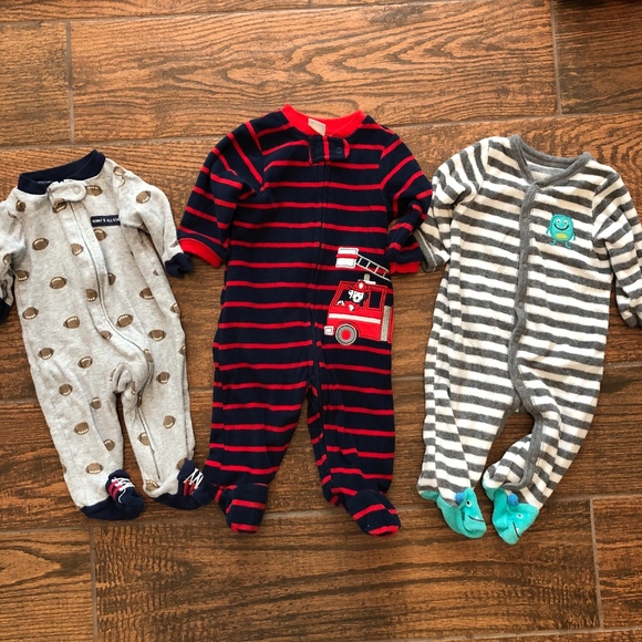 Carter/'s Boy/'s Buffalo Check Zip-Up Fleece Sleep Or Play PJ/'s with Bear